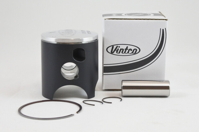 ●希少品 ヤマハ RD50用スタンダードピストンとリング 新品！ ヤマハクラシック2ストローク50cc DT50エンジン用ピストンリング付き